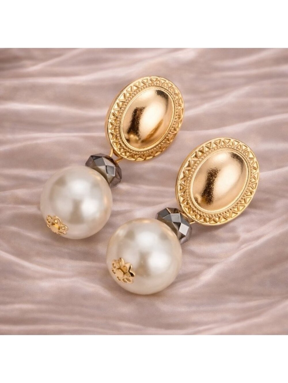 Vintage Gold Oval Button Pearl Earrings